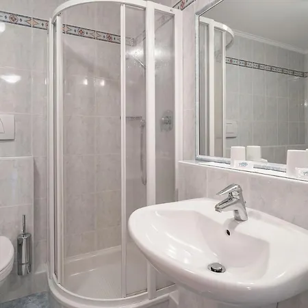 Grafenau Guest house 3*